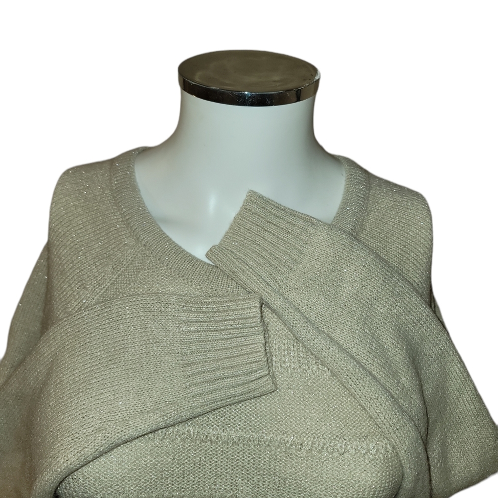 Sweater - Picture 14 of 16